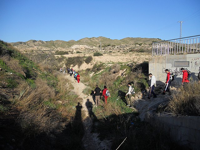Ruta de senderismo y visita guiada por los arquelogos al Yacimiento Argrico de la Bastida - 8