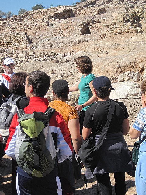 Ruta de senderismo y visita guiada por los arquelogos al Yacimiento Argrico de la Bastida - 146