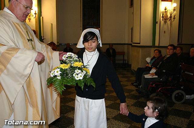 Procesin Virgen de Lourdes y bendicin del retablo - 15
