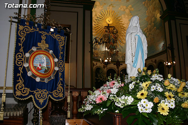 Procesin Virgen de Lourdes y bendicin del retablo - 22