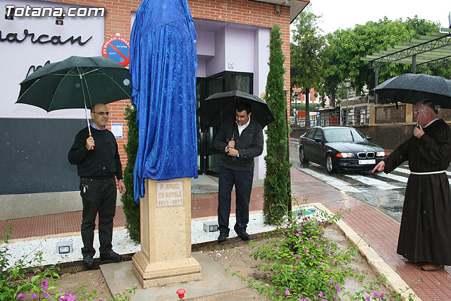 Inauguran una escultura que rinde homenaje a la orden capuchina de Totana - 33