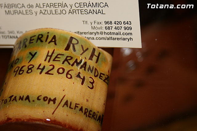 Punto permanente de exposicin y venta de muestras representativas de la tradicional artesana y alfarera - 55