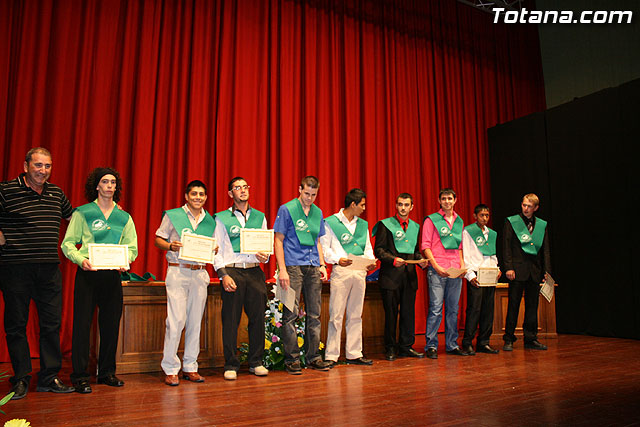 Acto de graduacin de los alumnos del IES Prado Mayor - 2010  - 71