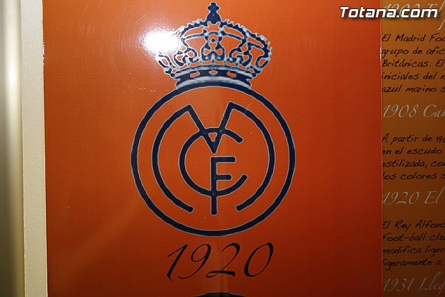 Ex futbolistas visitaron la sede de la Pea Madridista La Dcima  - 21
