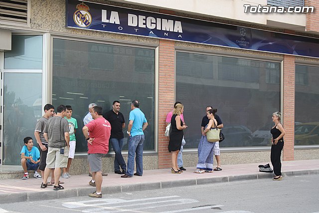 Ex futbolistas visitaron la sede de la Pea Madridista La Dcima  - 29