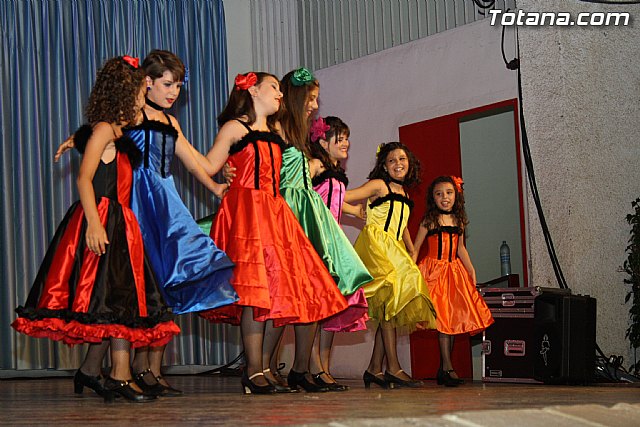 La Escuela de Danza Manoli Cnovas clausura el curso con un espectacular festival - 9