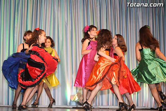 La Escuela de Danza Manoli Cnovas clausura el curso con un espectacular festival - 24