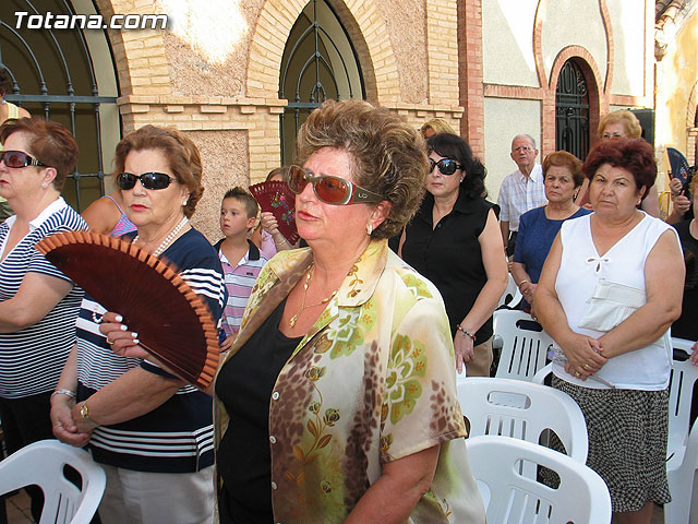 Misa celebrada en honor a la patrona del cementerio municipal 'Nuestra Seora del Carmen' - 2010 - 9