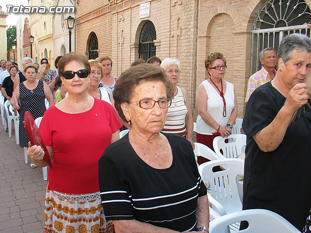 Misa celebrada en honor a la patrona del cementerio municipal 'Nuestra Seora del Carmen' - 2010 - 16
