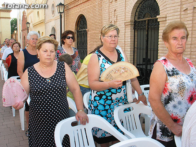 Misa celebrada en honor a la patrona del cementerio municipal 'Nuestra Seora del Carmen' - 2010 - 18