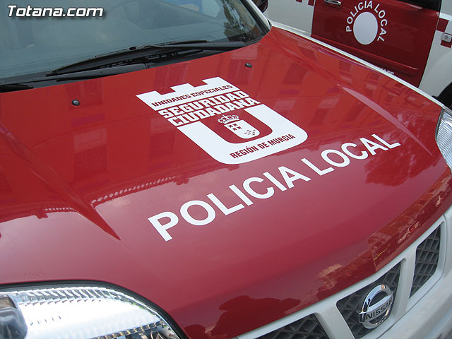 Valcrcel entrega a los ayuntamientos los vehculos para las Unidades Especiales de Seguridad Ciudadana - 2