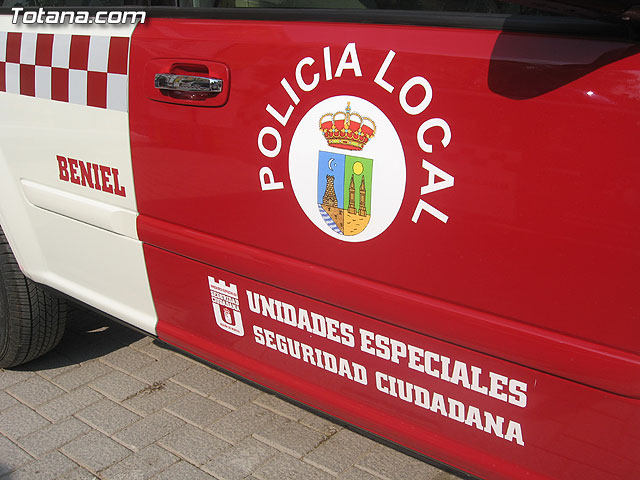 Valcrcel entrega a los ayuntamientos los vehculos para las Unidades Especiales de Seguridad Ciudadana - 14