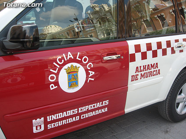 Valcrcel entrega a los ayuntamientos los vehculos para las Unidades Especiales de Seguridad Ciudadana - 32
