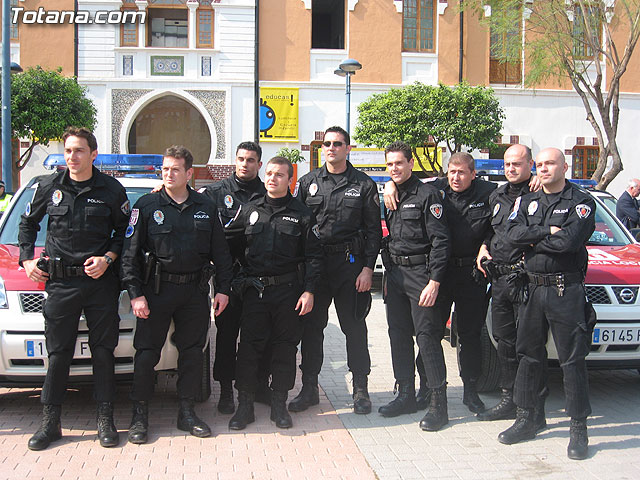 Valcrcel entrega a los ayuntamientos los vehculos para las Unidades Especiales de Seguridad Ciudadana - 36