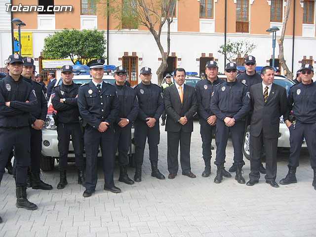 Valcrcel entrega a los ayuntamientos los vehculos para las Unidades Especiales de Seguridad Ciudadana - 40