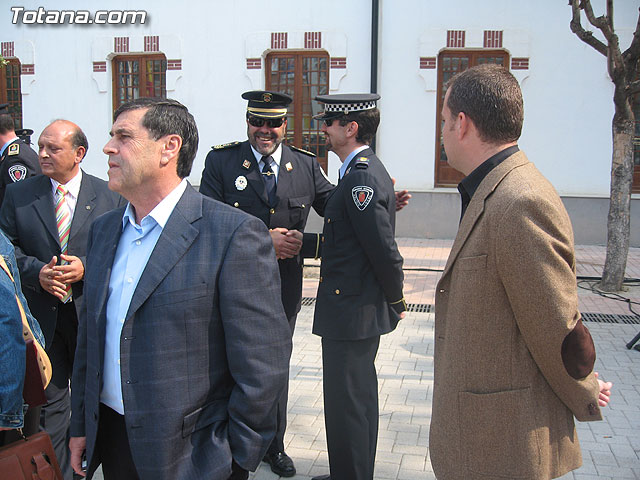 Valcrcel entrega a los ayuntamientos los vehculos para las Unidades Especiales de Seguridad Ciudadana - 43