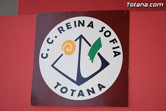 Escudo de Oro de la ciudad de Totana. Colegio Reina Sofa - 1