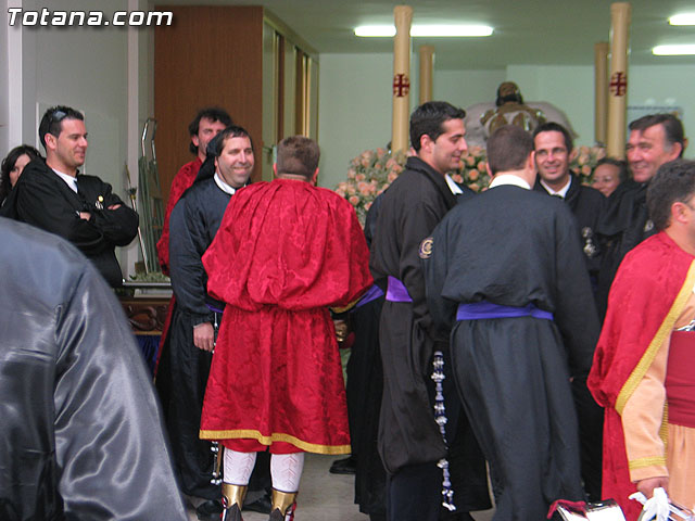 Traslado del Santo Sepulcro desde su sede a la parroquia de Santiago. Totana 2009 - 3