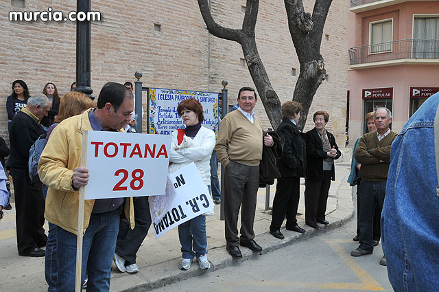 Cientos de miles de personas se manifiestan en Murcia a favor del trasvase - 24