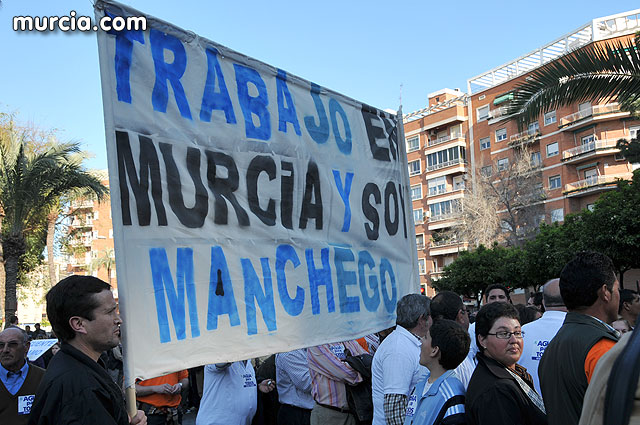 Cientos de miles de personas se manifiestan en Murcia a favor del trasvase - 61