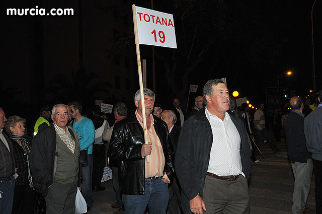 Cientos de miles de personas se manifiestan en Murcia a favor del trasvase - 459