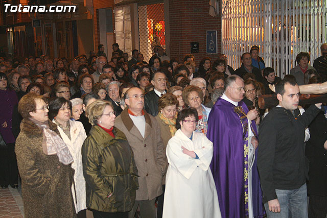 VÍA CRUCIS ORGANIZADO POR LA HERMANDAD DE JESÚS EN EL CALVARIO Y SANTA CENA . 2009 - 50