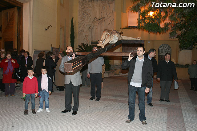 Va Crucis organizado por la Hermandad de Jess en el Calvario y Santa Cena. 2010 - 3