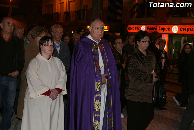 Va Crucis organizado por la Hermandad de Jess en el Calvario y Santa Cena. 2010 - 43